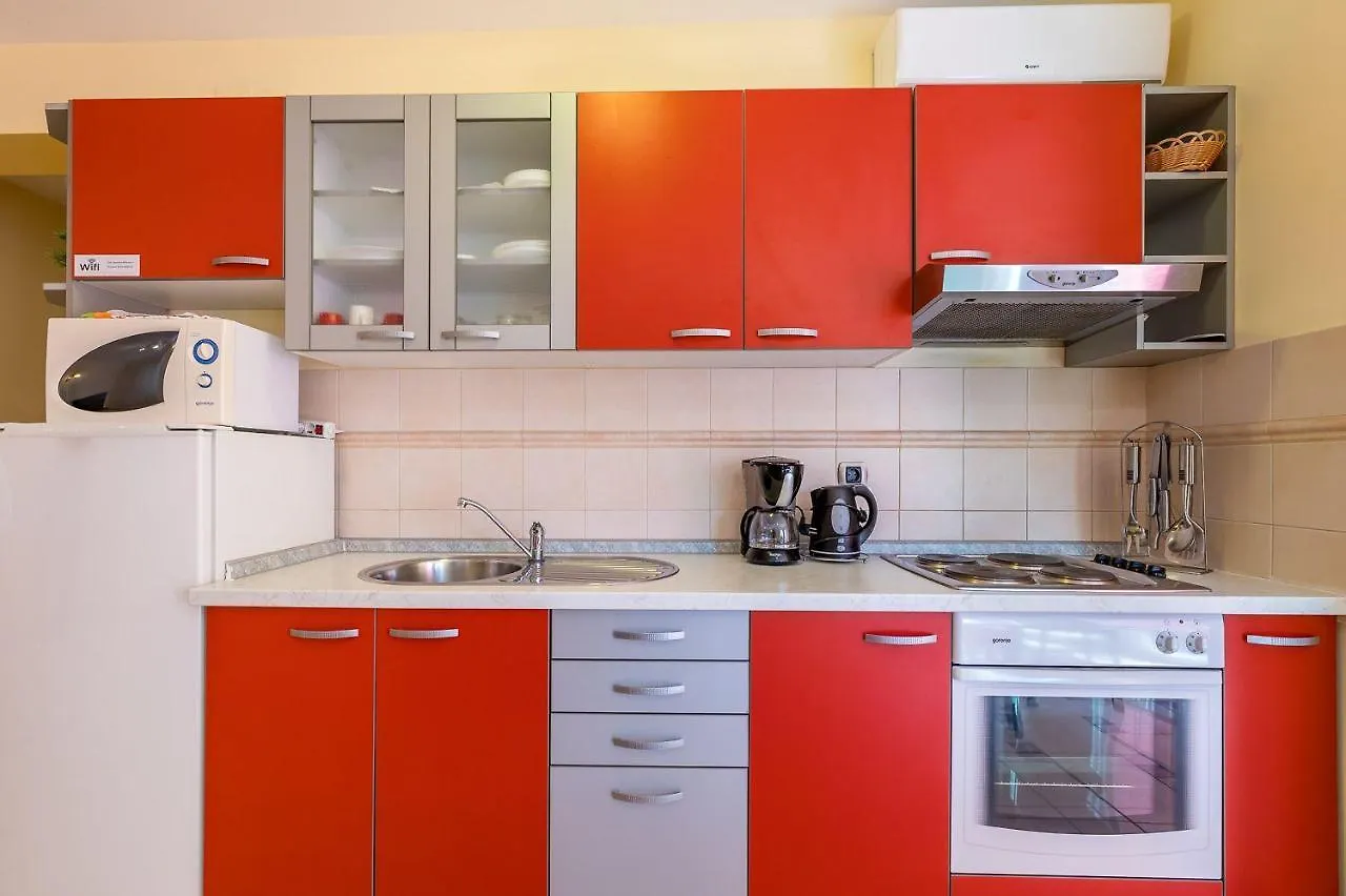 Apartment Nur 350 Meter Zum Strand Mit Klima, Wifi Baska