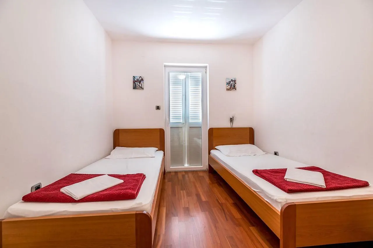 Apartment Nur 350 Meter Zum Strand Mit Klima, Wifi Baska